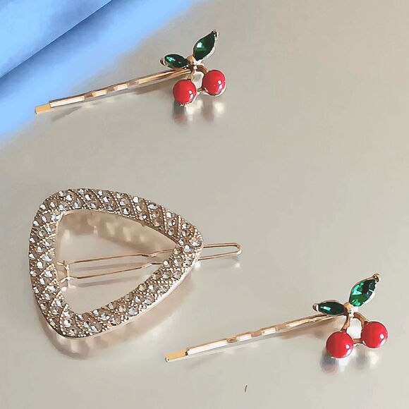 2/$21*New* 3 Piece Ladies Cute Accessory Set - Picture 1 of 8